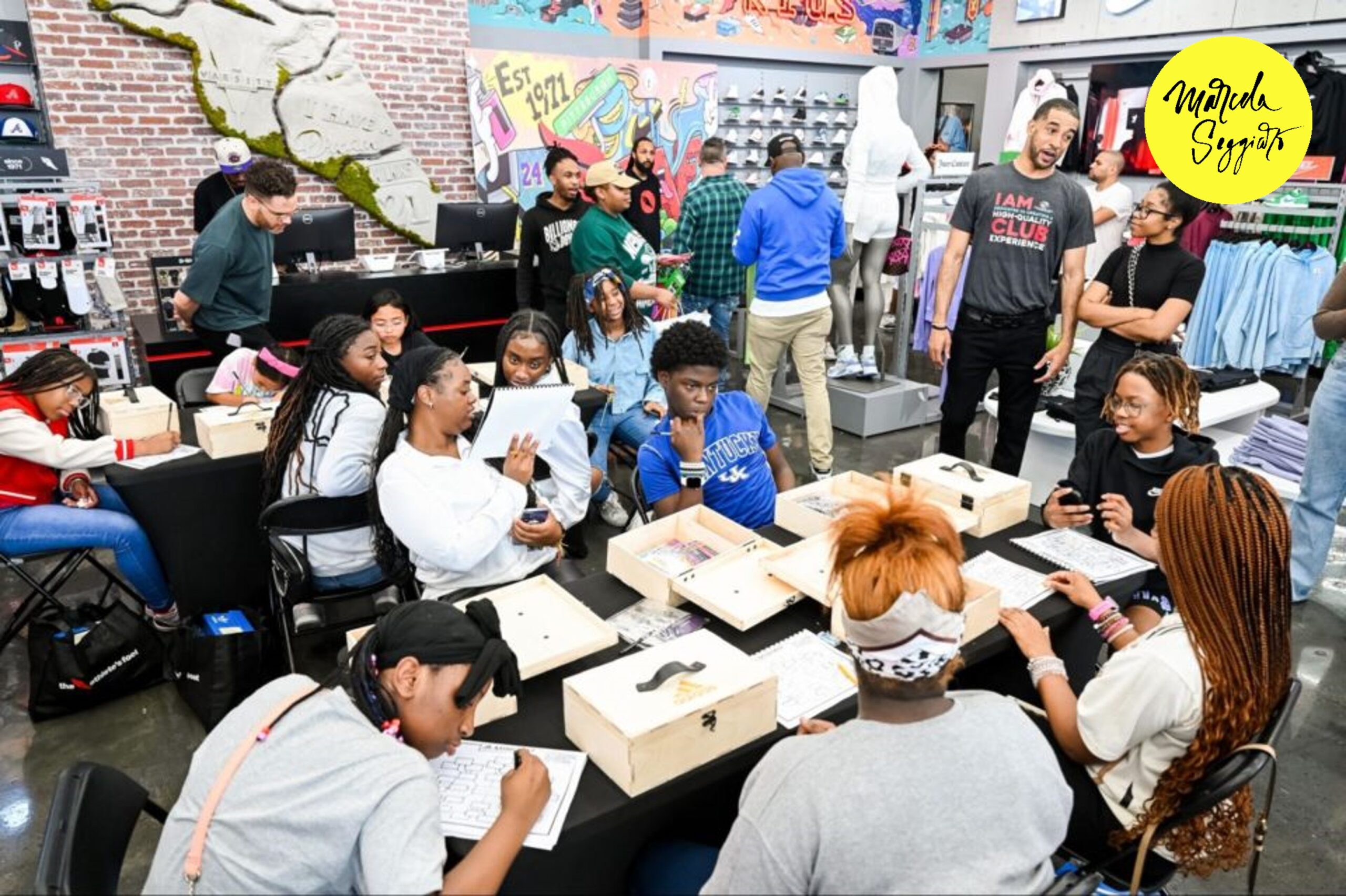 Tendencias Retail 2024: Vidas activas, ¡Experiencias nuevas en Tiendas Comerciales! Marcela Seggiaro